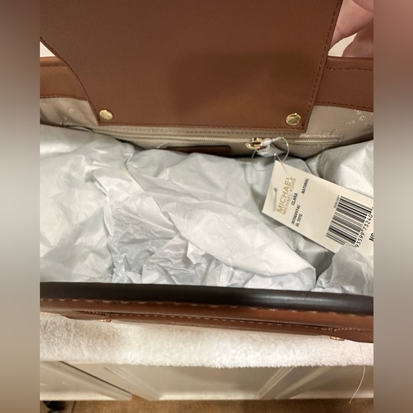 Michael Kors Clara XL Tote - Picture 6 of 12